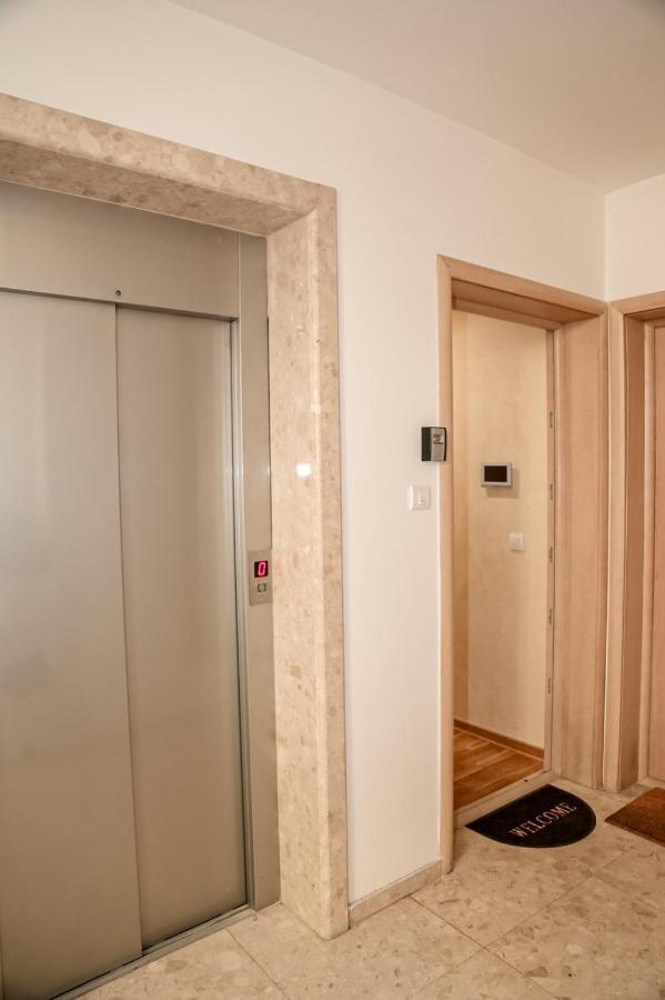 Miha Apartment Belgrado Esterno foto